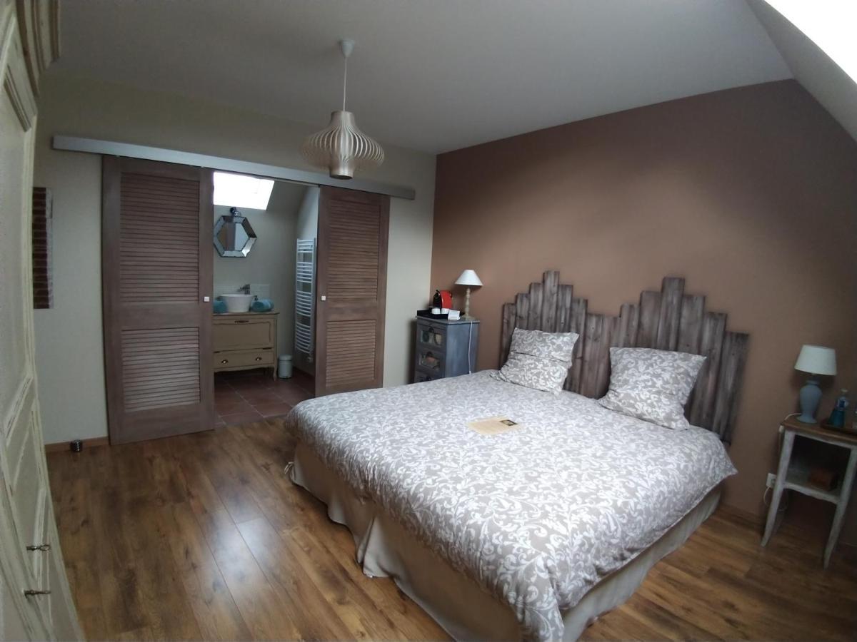 Bed and Breakfast Les Trois Provinces Couffy Exterior foto