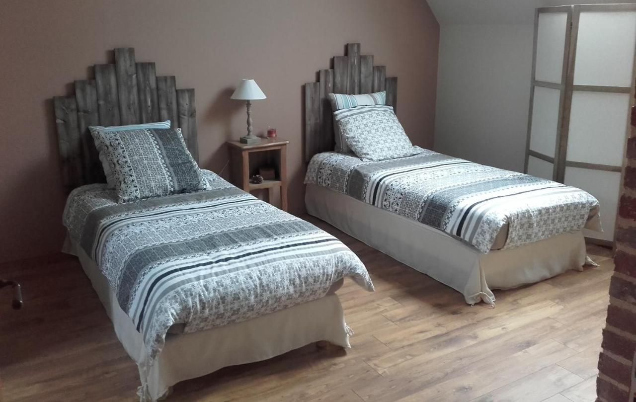 Bed and Breakfast Les Trois Provinces Couffy Exterior foto